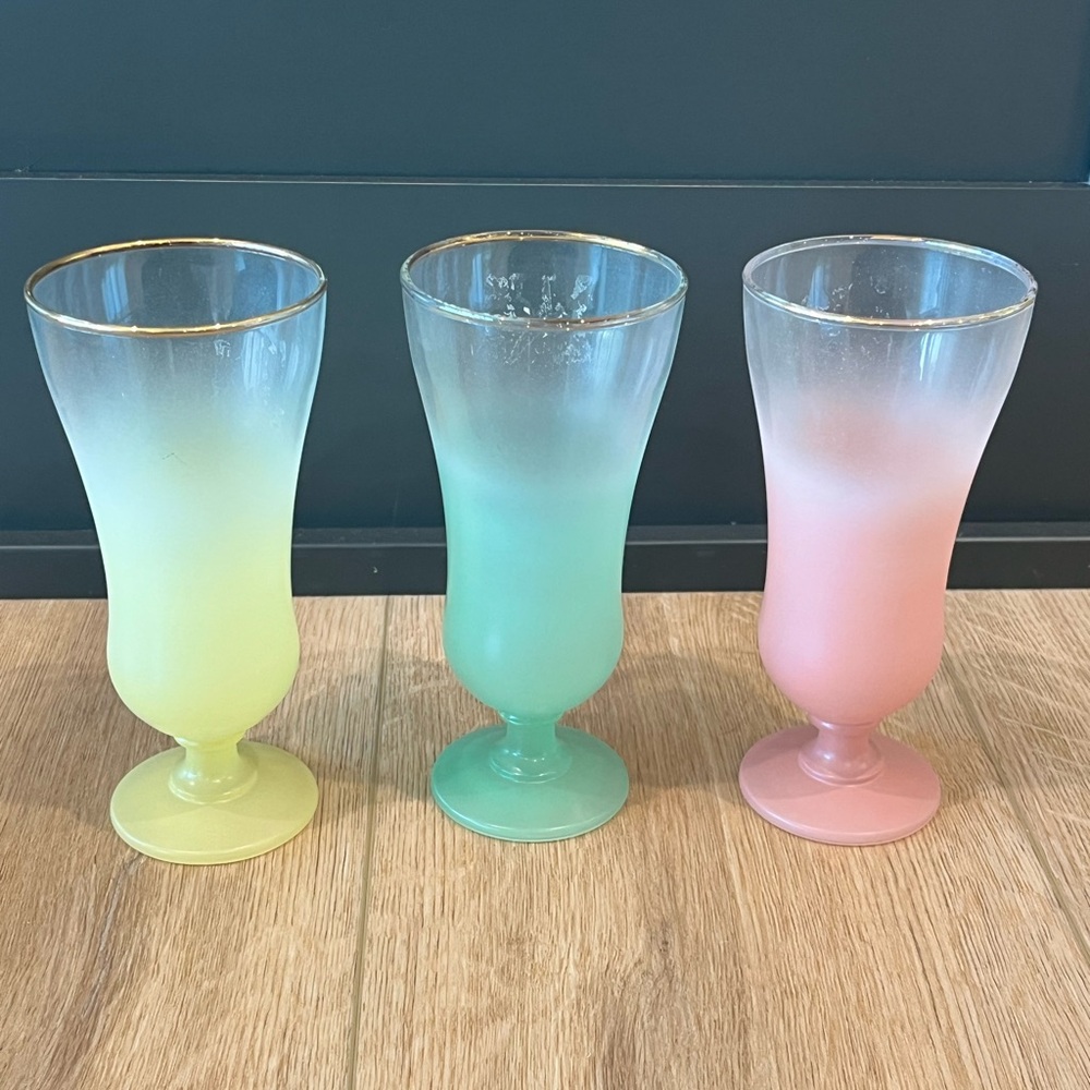 Vintage Blendo Elegant Ombre Glass Set - Yellow, Green, and Pink